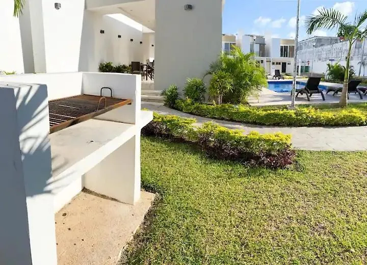 Elegante Y Preciosa Casa Con Excelente Ubicacion Villa Cancun Mexico